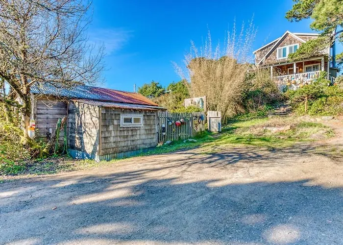 Home With Guest Cottage & Private Hot Tub - Close Beach Access Dogs Ok