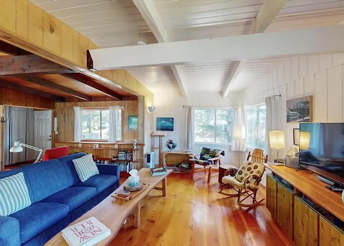Florence Oceanfront Escape Where Cozy Meets Coastal Charm